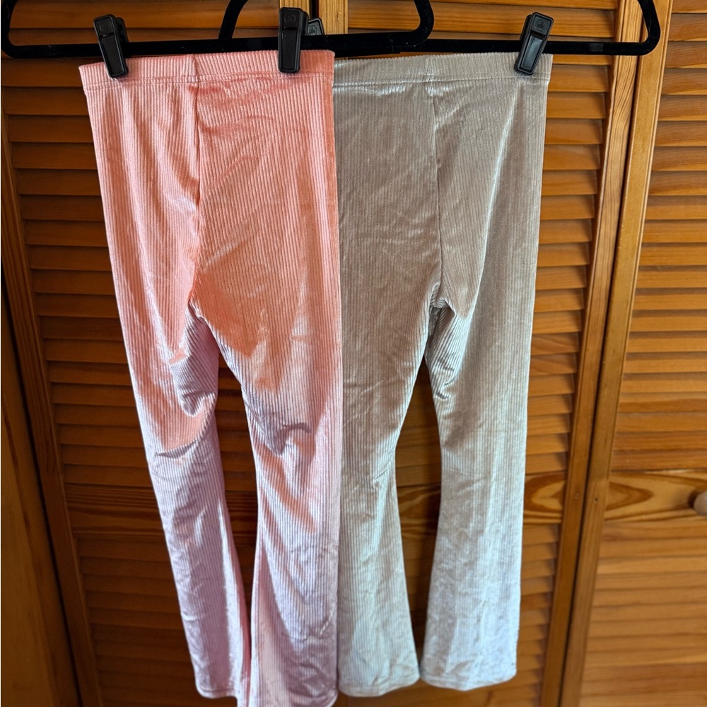 Old Navy Girls Ribbed Velvet Leggings - Dusty Pink & Light Gray - Picture 2 of 4
